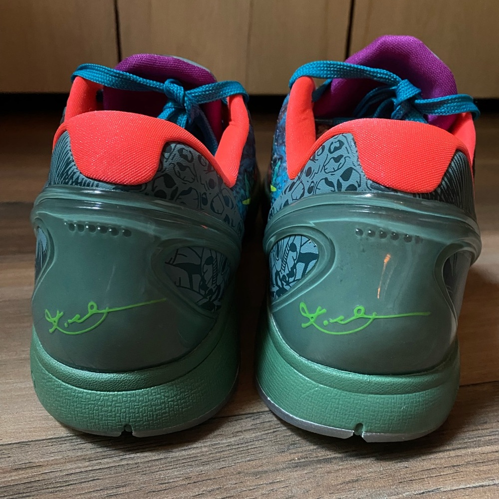 Nike shoes - Picture 7 of 11